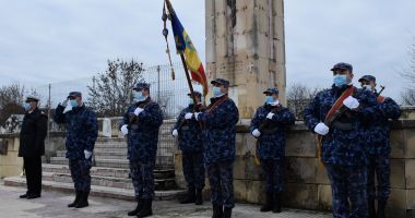 Stire din Eveniment : Eroii din Decembrie 1989, comemorați de marinarii militari