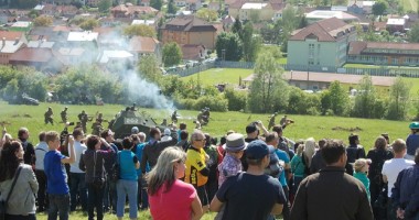 Eroii români omagiați la Strani