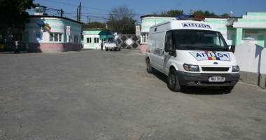 Stire din Eveniment : Bătrână  acuzată  de escrocherii,  dusă la închisoare