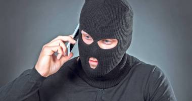 Stire din Eveniment : ALARMANT / Încă o familie de pensionari, escrocată prin metoda "accidentul"