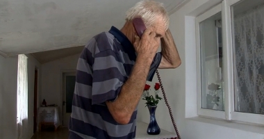 Escrocii vor cu orice preț să obțină banii constănțenilor. Polițiștii au intrat pe fir - 2