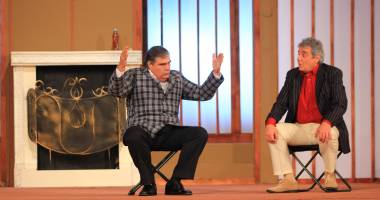 Stire din Cultură-Educație : Comedia "Escrocii" la Teatrul de stat