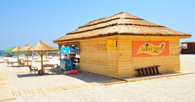 Restaurantul Estival și-a deschis beach bar. Clienții pot mânca pe plajă - 3