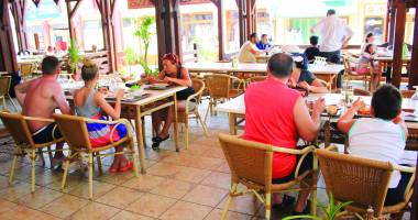 Stire din Social : Restaurant Estival, alegerea perfectă pentru a servi o masă delicioasă
