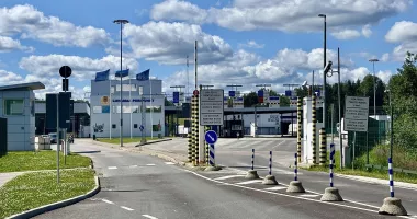 Stire din Actualitate : Estonia restricționează operațiunile la punctele de trecere a frontierei cu Rusia