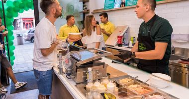 Stire din Sănătate : Prea mult estrogen în organism? Lăsați alcoolul și mâncarea de tip fast-food!