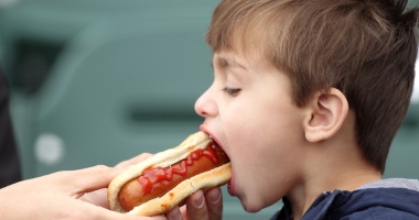 Stire din Sănătate : Sănătate cu "termen  de valabilitate". Care sunt alimentele care ne îmbolnăvesc