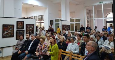 Mozaic multietnic dobrogean,  la Muzeul de Artă Populară Constanța - 2