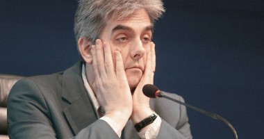 Stire din Sănătate : Destituit din funcție de ministrul Sănătății, din cauza neregulilor din spital: "Trebuia demis mult mai demult"