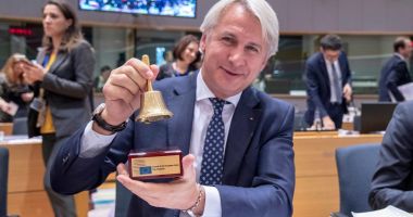 Stire din Economie : Eugen Teodorovici prezidează reuniunea ECOFIN