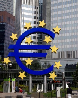 Stire din Actualitate : Germania autorizează mecanismele  de salvare a euro