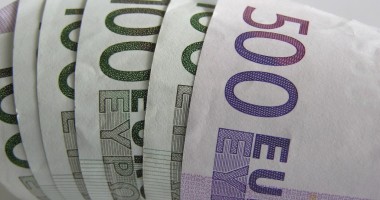 Stire din Economie : Euro rămâne la 4,57 lei