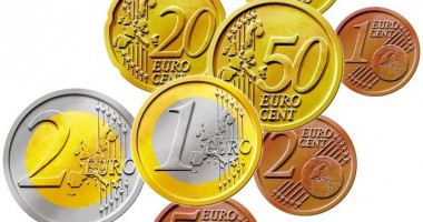 Stire din Economie : Euro, puțin mai slab