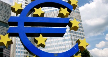 Stire din Actualitate : Zona euro ar putea depăși criza în următorii trei ani
