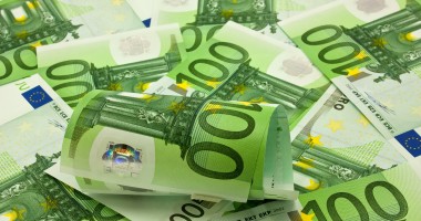 Stire din Economie : 4,46 lei/euro în prima oră a ședinței interbancare