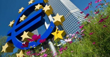 Stire din Actualitate : "Criză adolescentină" pentru Tratatul de la Maastricht și moneda euro