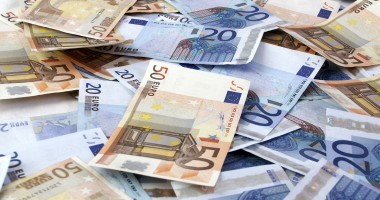 Un euro mai puternic