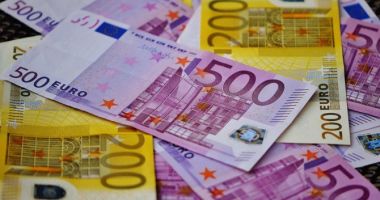 Stire din Economie : Dezastru pentru leu. Ce se întâmplă cu moneda euro