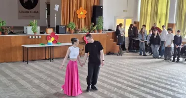 9 Mai – zi de sărbătoare și emoție la Liceul Teoretic „Lucian Blaga” - 3