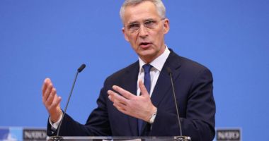 Stire din Actualitate : NATO: Stoltenberg avertizează Europa să nu se bazaze doar pe ea însăşi pentru apărare