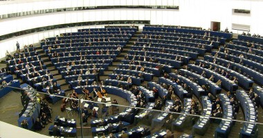 Stire din Politică-Administrație : Europarlamentarii PNL și PMP fac parte oficial din Grupul PPE