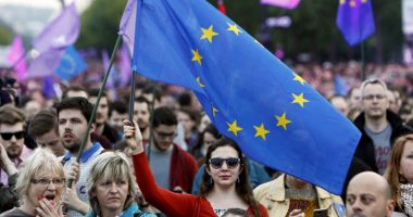 Stire din Economie : Europenii sunt consultați online privind direcția de mers a UE