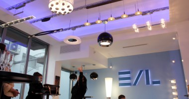 Stire din Social : Euro Vial Lighting  a inaugurat showroom-ul Philips