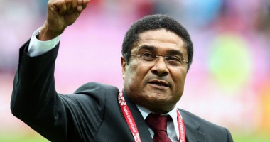 Stire din Sport : Fotbal îndoliat: A murit Eusebio, "Pantera Neagră" a Benficăi!
