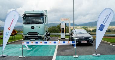 Stire din Actualitate : KMG Rompetrol Development a finalizat un proiect de eMobilitate, co-finanțat de Uniunea Europeană, pe Autostrada A1