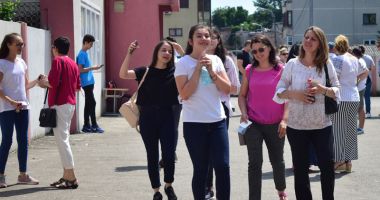 Stire din Cultură-Educație : 71,26% dintre absolvenții de clasa a VIII-a,  medii peste 5  la Evaluarea Națională