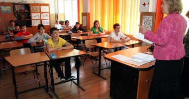 Stire din Cultură-Educație : Cum se departajează elevii cu aceeași medie