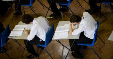 Stire din Cultură-Educație : Scandal la Evaluarea Națională: Se amenință cu dosar penal