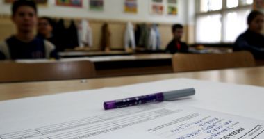 Stire din Cultură-Educație : EVALUARE NAȚIONALĂ 2018. Vezi cum arată SUBIECTELE LA ROMÂNĂ, la SIMULARE