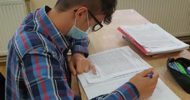 Stire din Cultură-Educație : EVALUARE NAȚIONALĂ 2020. Mâine, proba scrisă la limba și literatura română