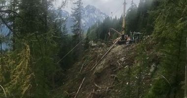 Doi români, plecați la muncă în Austria, au murit după ce au căzut într-o prăpastie