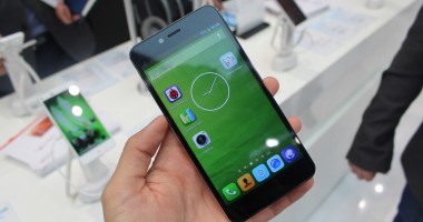 Stire din Tehnologie : Primul smartphone cu procesor în 8 nuclee lansat de români