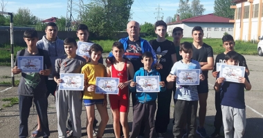 Stire din Sport : Rezultate excelente pentru luptătorii constănțeni la memorialul "Victor Popescu"