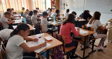 Stire din Cultură-Educație : EVALUAREA NAȚIONALĂ 2022. Precizări în atenția candidaților la proba scrisă de la limba română