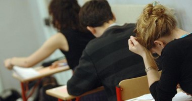 Stire din Cultură-Educație : Scandalul "Bani pentru cadouri" / Se anunță un proces în cazul învățătoarei