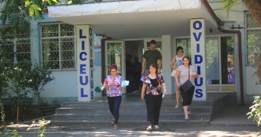 Au dat bir cu fugiții de la examenul de definitivat! Mulți profesori, absenți ori retrași în timpul probei - 4