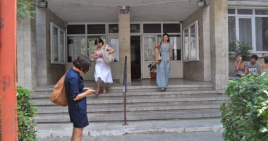 Stire din Cultură-Educație : Profesorii constănțeni au chiulit de la titularizare