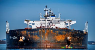 Stire din Actualitate : Excluderea navelor rusești de pe piața asigurărilor frânează exporturile