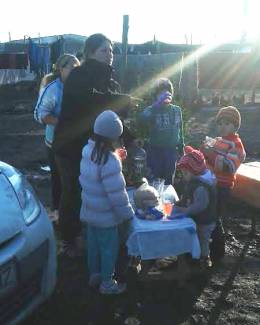 Exclusiv Auto a oferit pachete familiilor nevoiașe din Pecineaga - 3