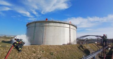 Viteza de reacție a salvatorilor, testată în cadrul unui exercițiu complex de pe platforma Petromidia - 2
