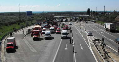 Intervenție de Cod Roșu.  15 victime în urma unui accident  pe autostradă - 2