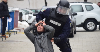 Procuror constănțean, luat ostatic pe acoperișul Parchetului! Trupele antitero au intervenit cu succes - 15