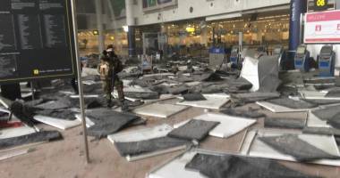 Stire din Eveniment : EXPLOZII BRUXELLES / Român stabilit în Belgia: "Se aud sirene de salvare, oamenii sunt panicați"