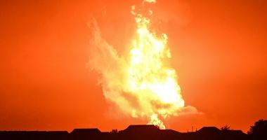 Stire din Actualitate : Explozie urmată de un incendiu masiv la Moscova. Doi omeni blocaţi în clădire şi şapte evacuaţi