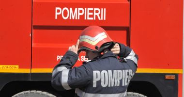 Stire din Eveniment : O fetiţă de 2 ani şi o femeie, transportate la spital cu arsuri după ce o butelie a explodat