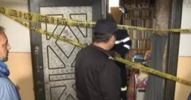 GALERIE FOTO / Explozie puternică într-un bloc. Zeci de persoane, evacuate - 4
